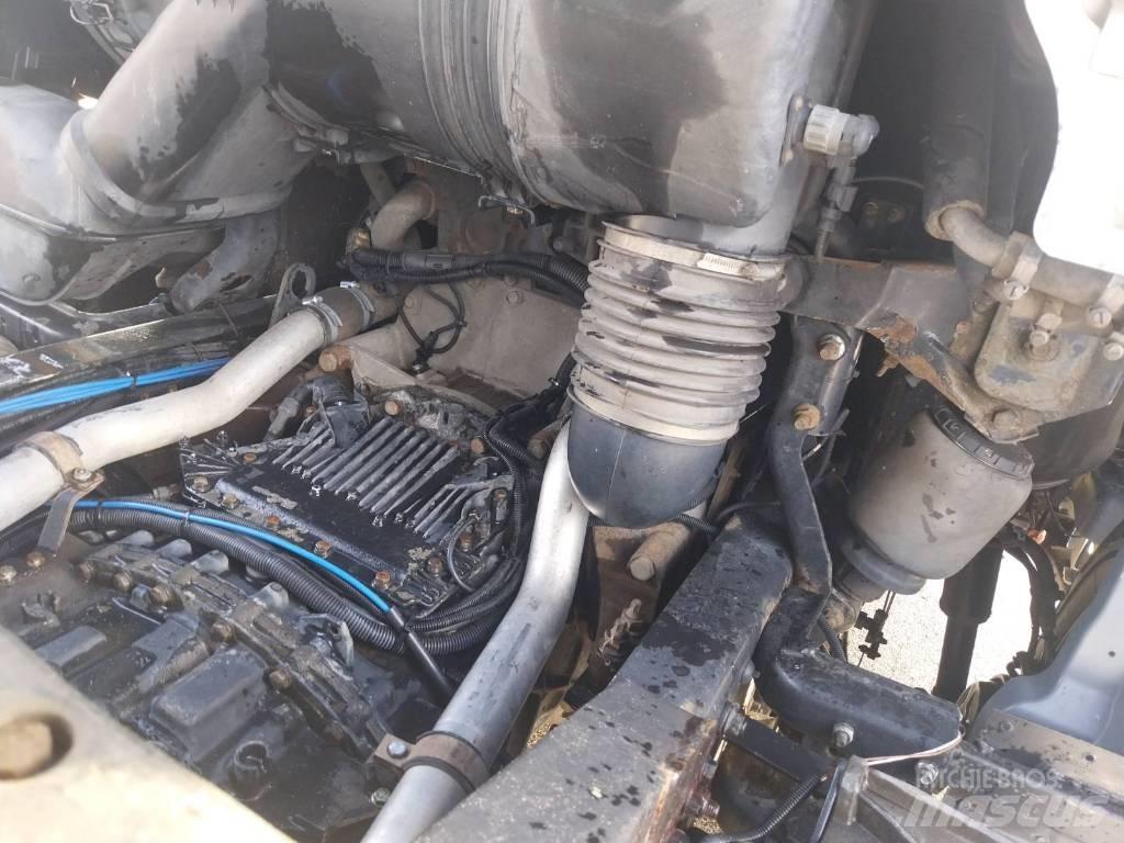 MAN TGX XXL 牵引车