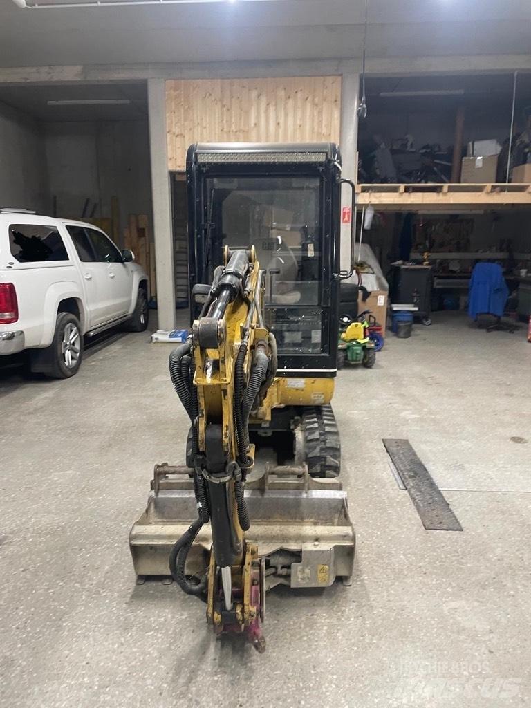 CAT 301.5 小型挖掘机