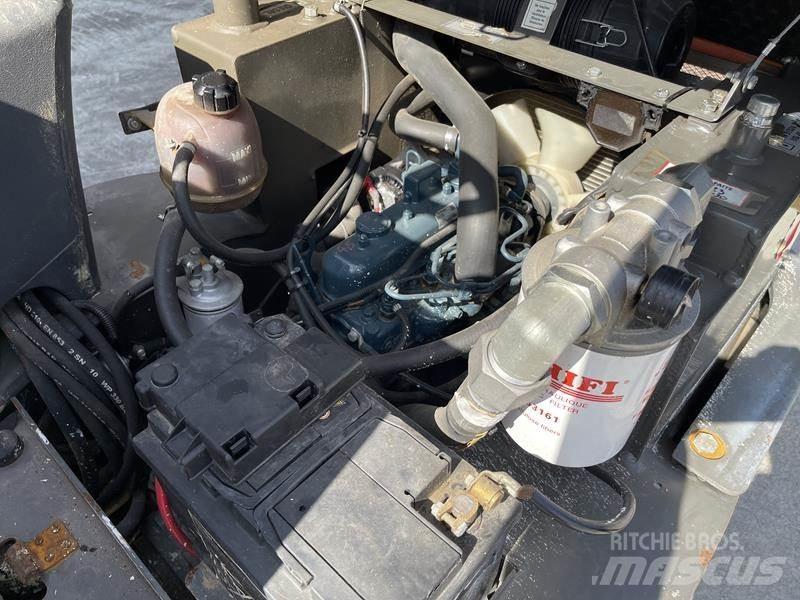 Ausa D 100 AHA 翻斗车\公路型自卸车