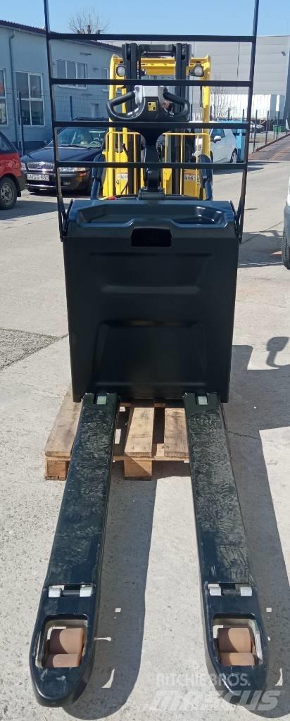 Hyster P 2.5 S 电动搬运车