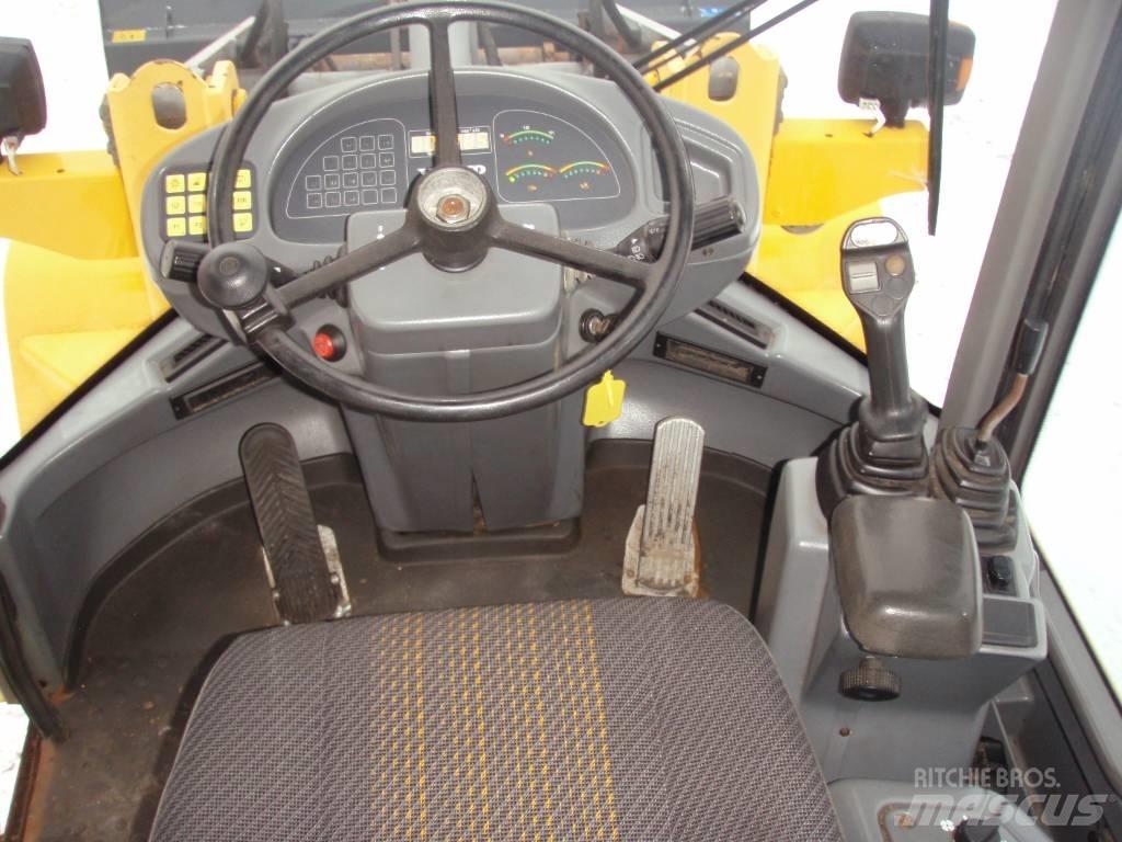 Volvo L 30 B Pro 轮式装载机