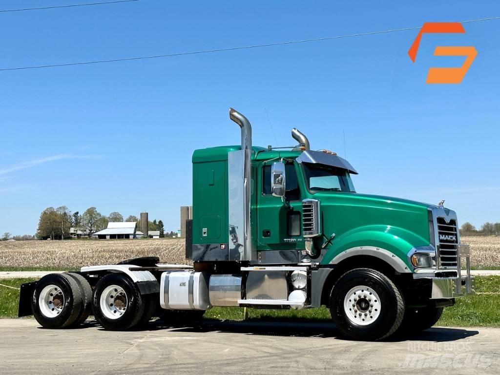 Mack TD713 其他货车