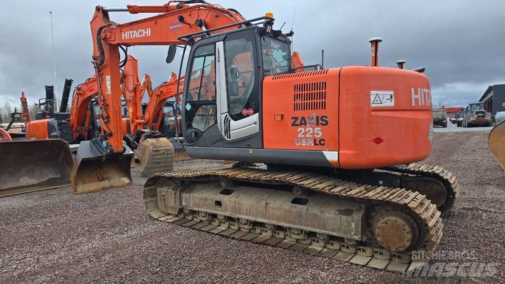 Hitachi ZX225USRLC-3 履带挖掘机