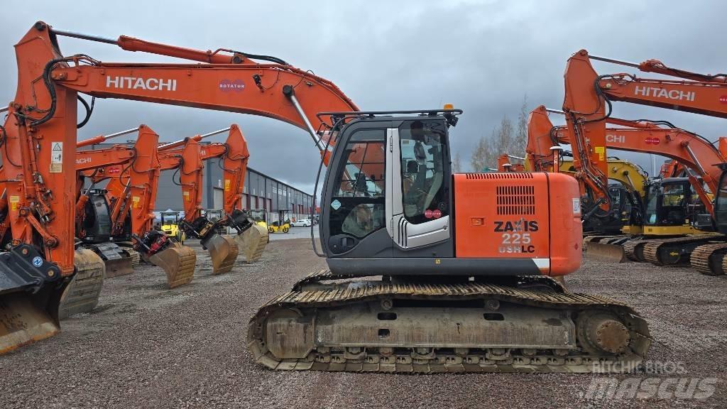 Hitachi ZX225USRLC-3 履带挖掘机