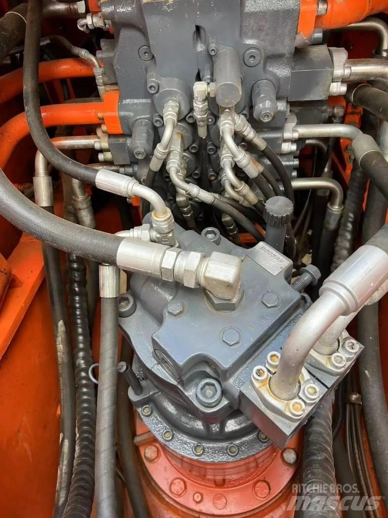 Doosan DX 225 LC-9c 小型挖掘机