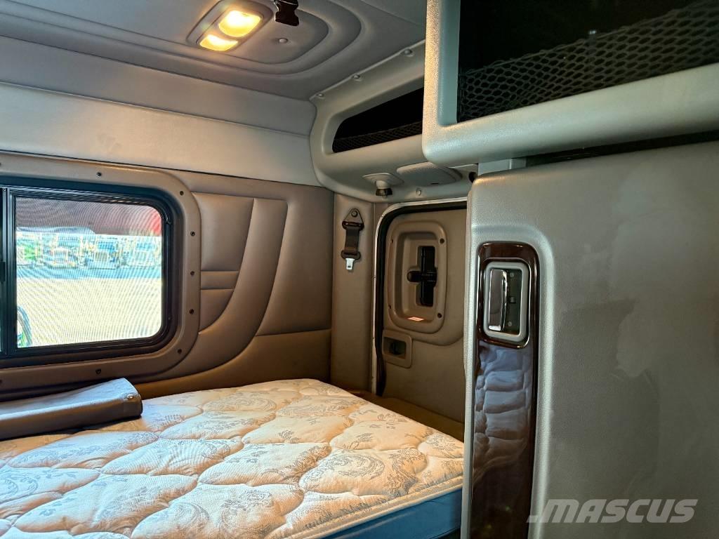 Peterbilt 389 牵引车