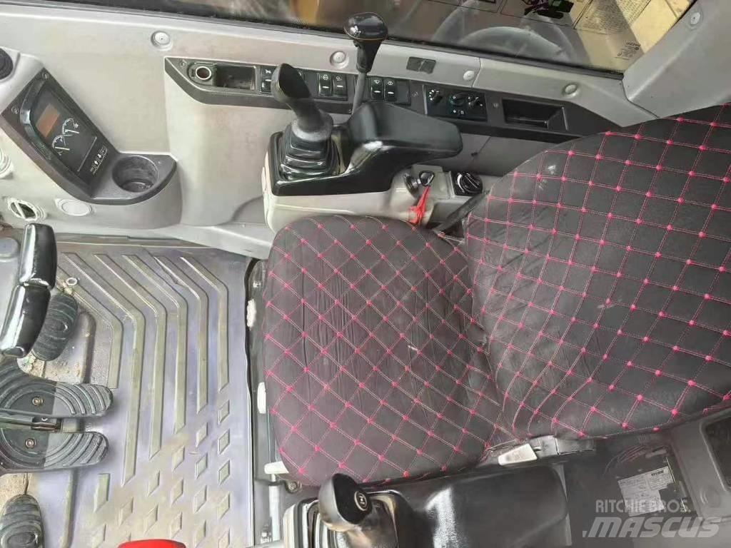 Volvo ec80D 履带挖掘机