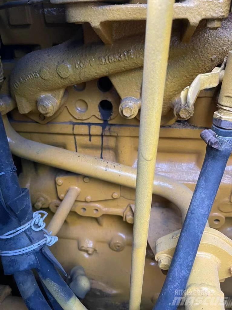 CAT D5N 履带式推土机