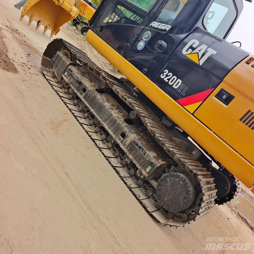 CAT 320D 履带挖掘机