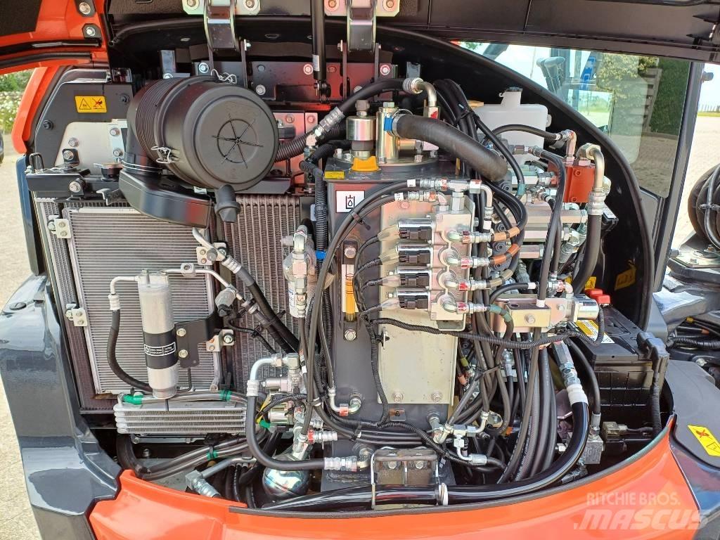 Kubota KX060-5 小型挖掘机