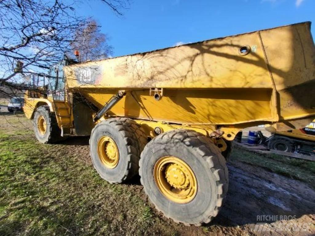 CAT 730 铰接式自卸车