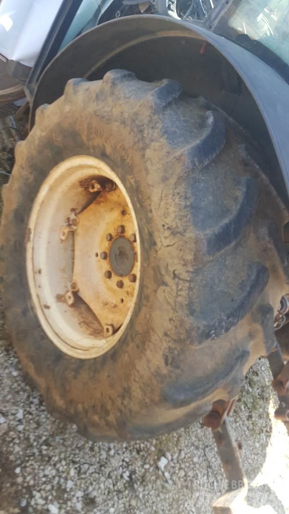  Pneus 420/70R24 轮胎、车轮、轮圈