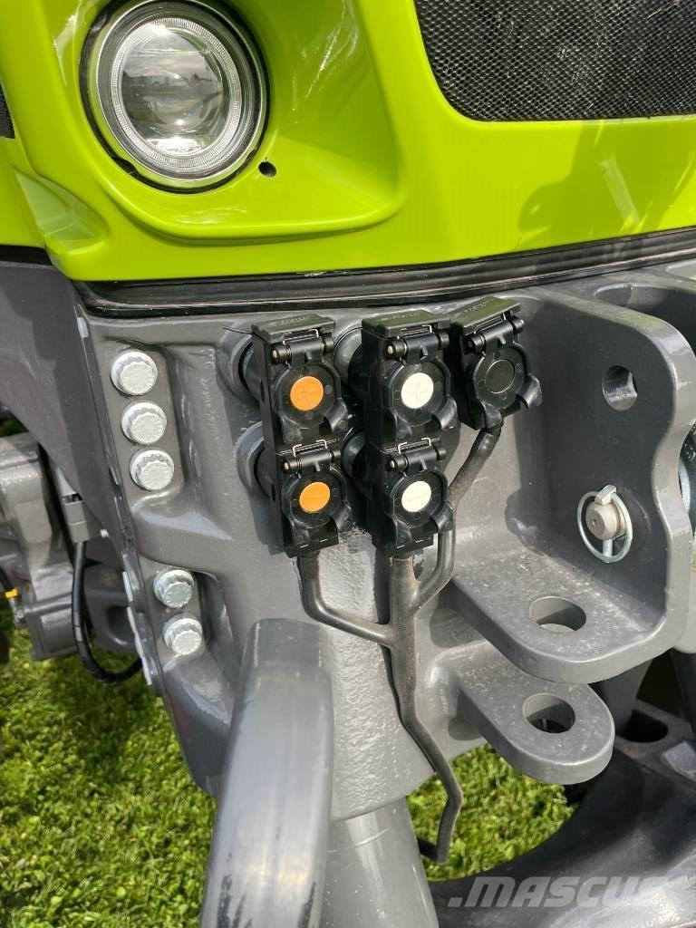 CLAAS AXIO 930 拖拉机/农用车