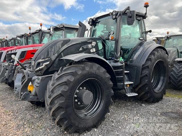 Valtra T215A 拖拉机/农用车