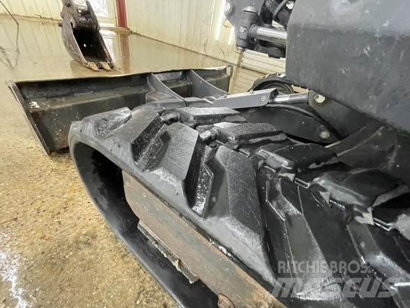 Bobcat E26 小型挖掘机