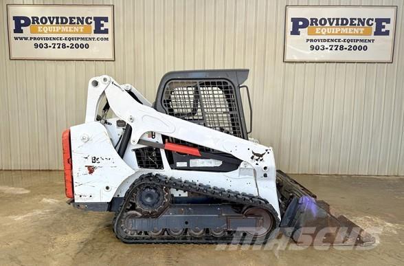 Bobcat T590 滑移装载机