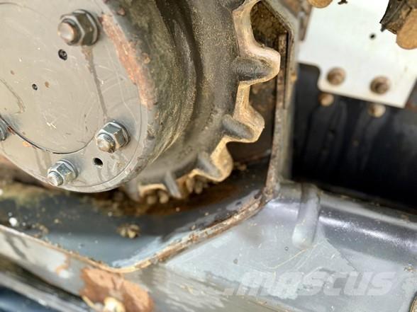 Bobcat T740 滑移装载机