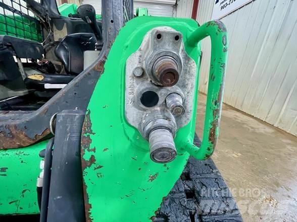 Bobcat T750 滑移装载机