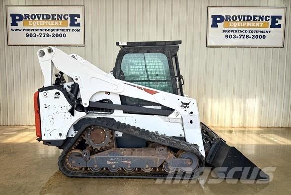 Bobcat T870 滑移装载机