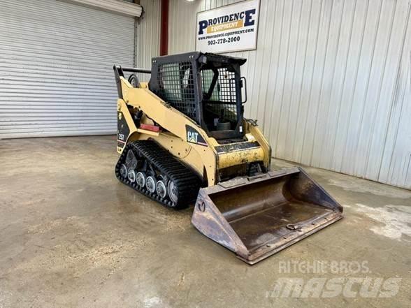 CAT 257 滑移装载机