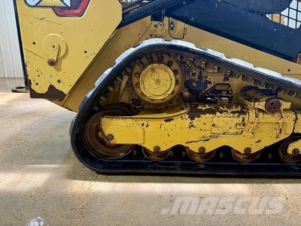 CAT 259D3 滑移装载机