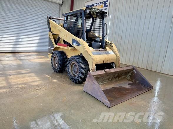 CAT 262B 滑移装载机