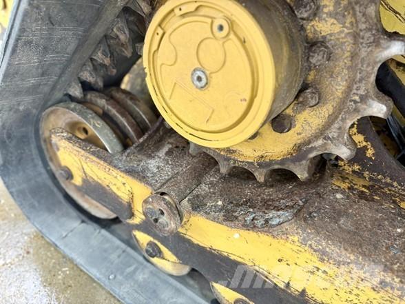 CAT 289D 滑移装载机