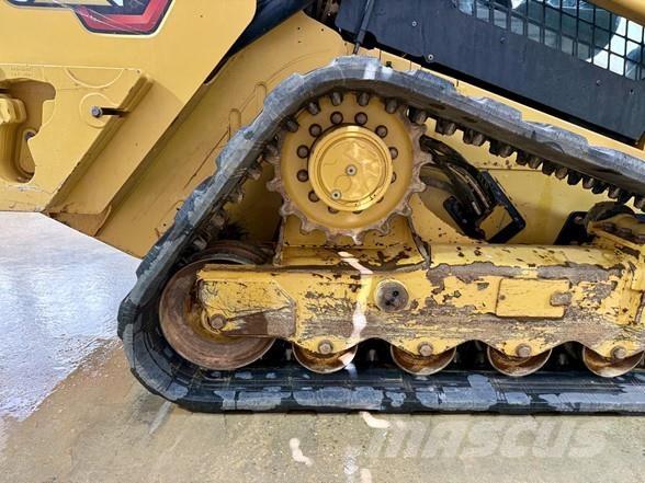CAT 299D3 滑移装载机