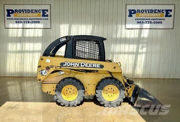 John Deere 250 滑移装载机