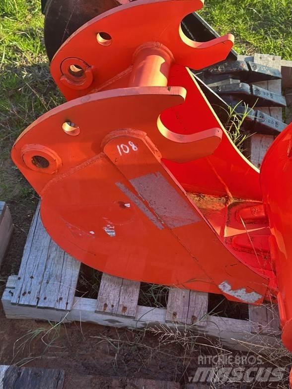 Kubota A0030 挖斗