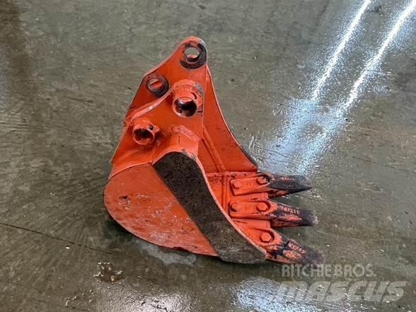 Kubota K7760 挖斗