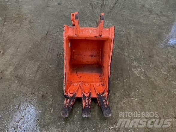 Kubota K7760 挖斗