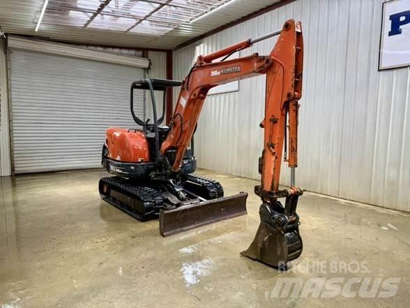 Kubota KX121-3 小型挖掘机