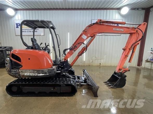 Kubota KX121-3 小型挖掘机