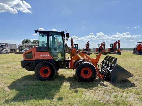 Kubota R640 轮式装载机