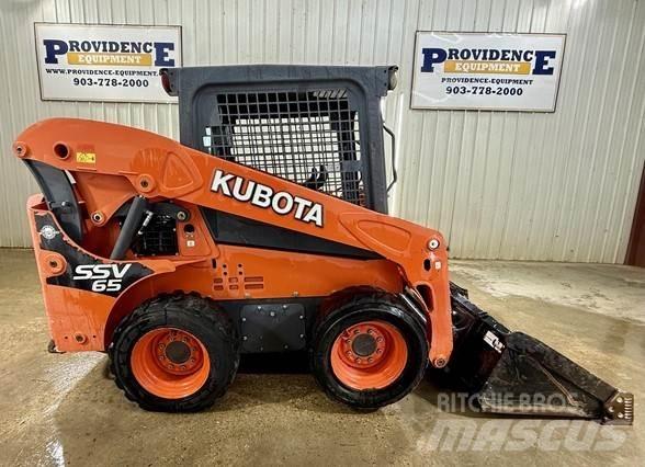Kubota SSV65 滑移装载机
