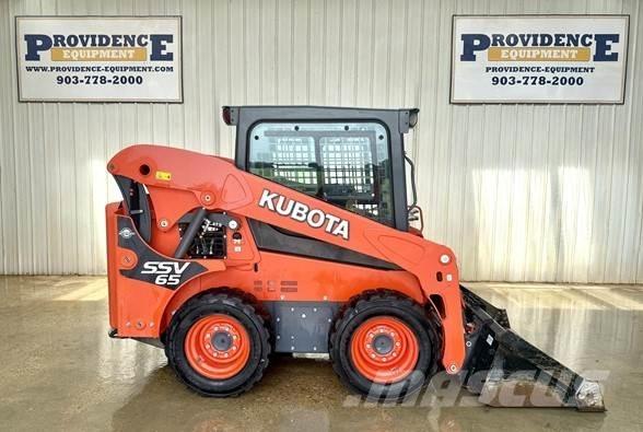 Kubota SSV65 滑移装载机