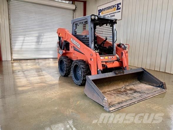 Kubota SSV75 滑移装载机