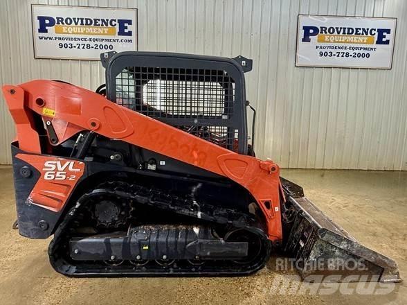 Kubota SVL65-2 滑移装载机