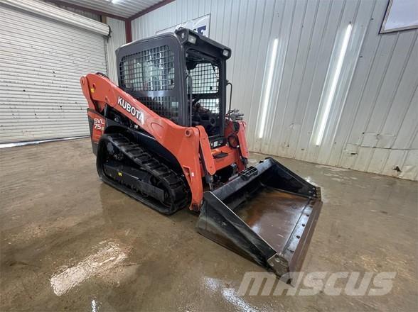 Kubota SVL75-2 滑移装载机