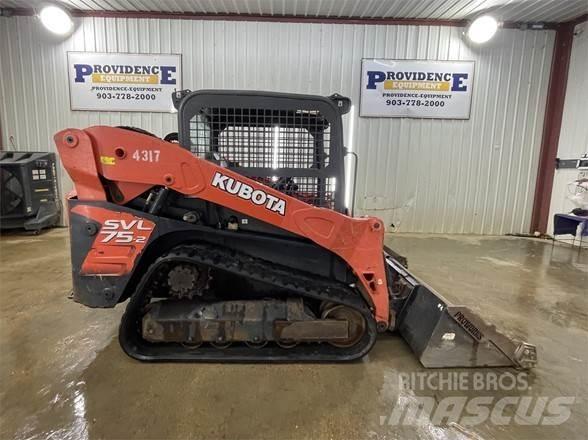 Kubota SVL75-2 滑移装载机