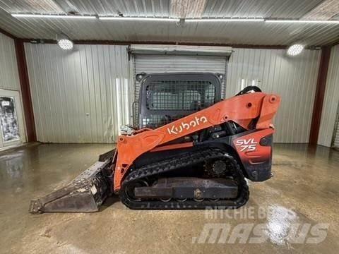 Kubota SVL75-2 滑移装载机