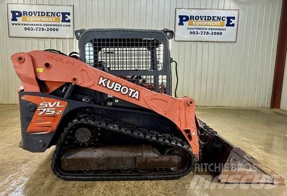 Kubota SVL75-2 滑移装载机