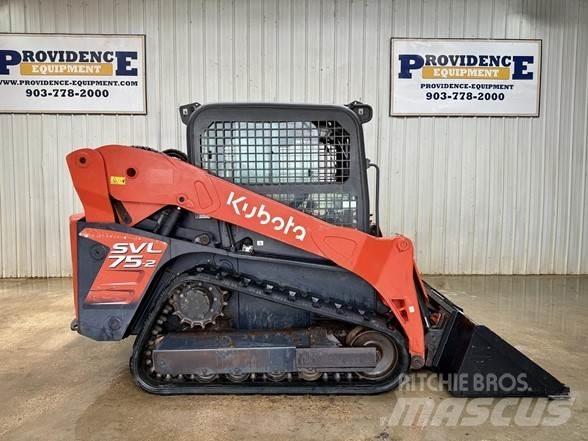 Kubota SVL75-2 滑移装载机