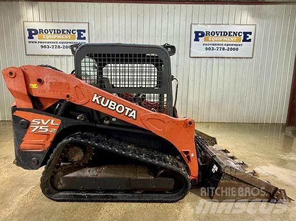 Kubota SVL75-2 滑移装载机