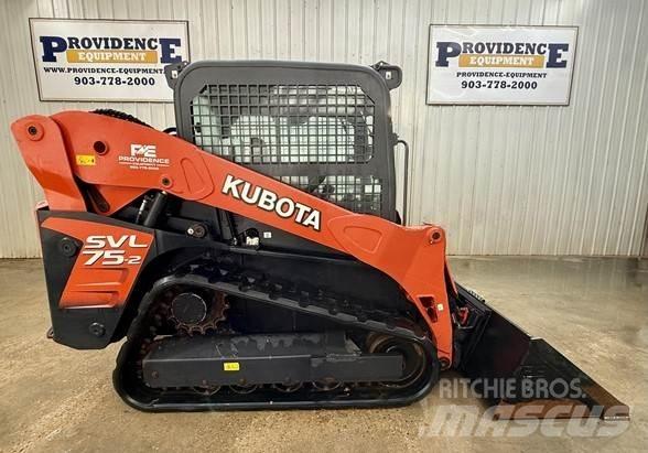 Kubota SVL75-2 滑移装载机
