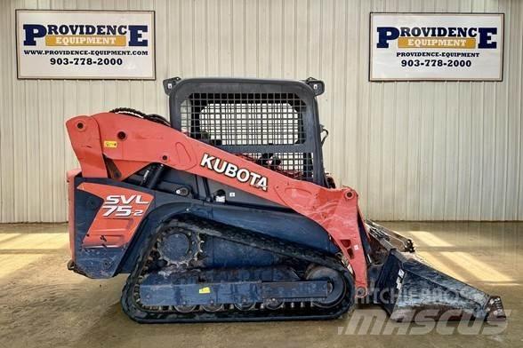 Kubota SVL75-2 滑移装载机