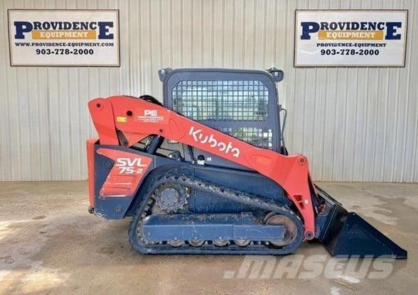 Kubota SVL75-2 滑移装载机