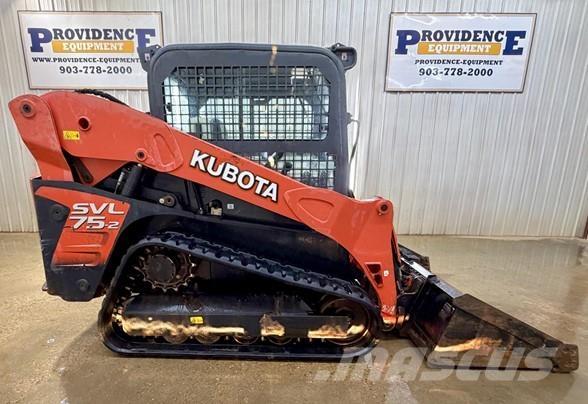 Kubota SVL75-2 滑移装载机
