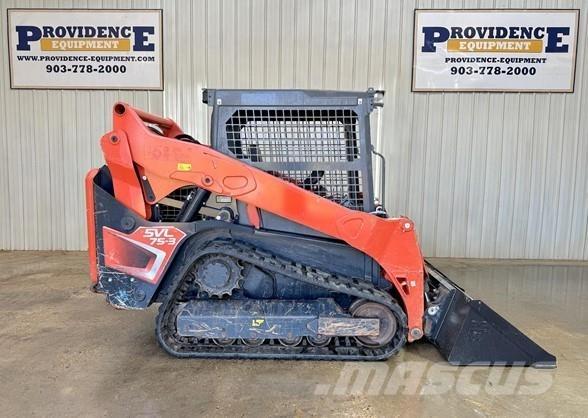 Kubota SVL75-3 滑移装载机